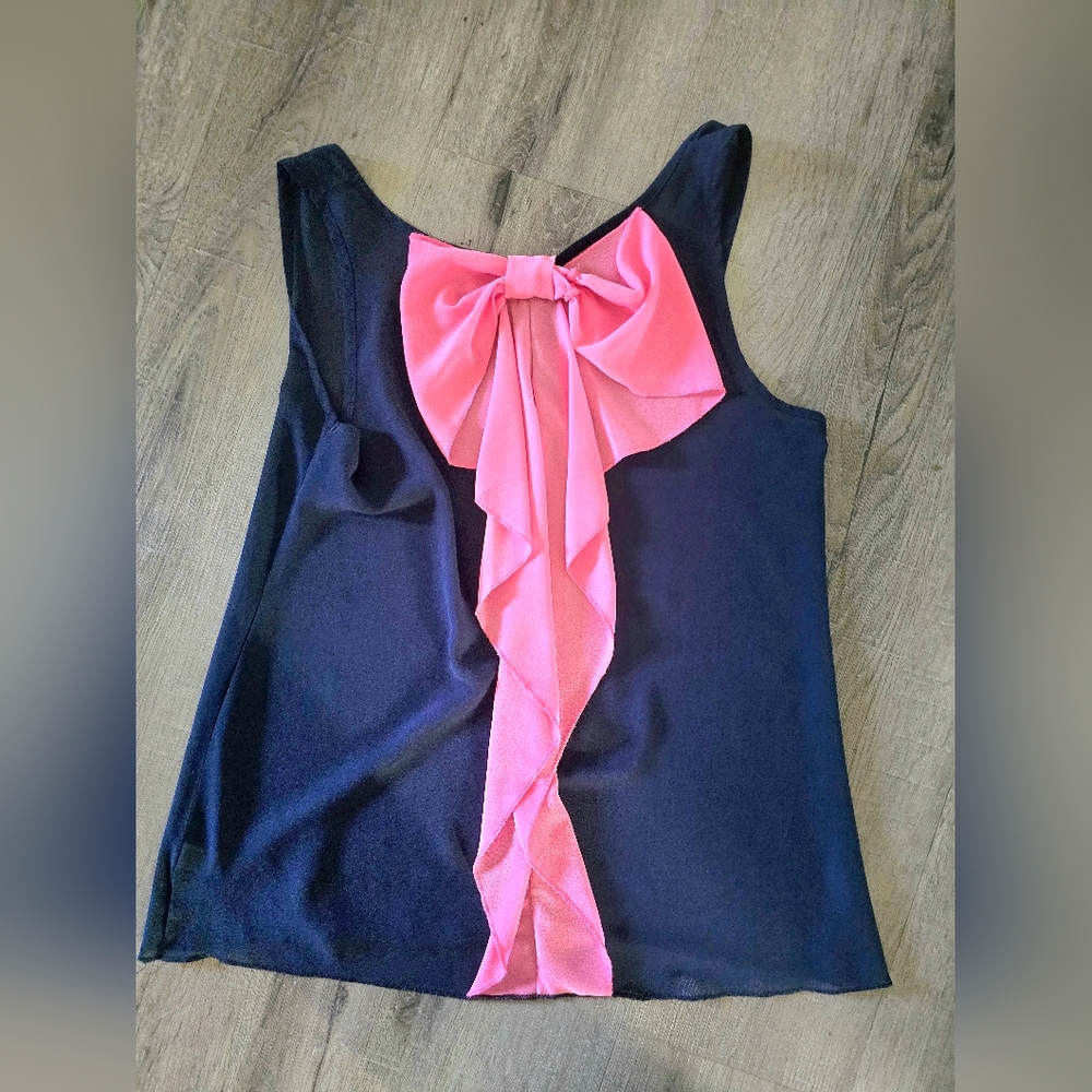 Chic Navy Top with Pink Bow Accent